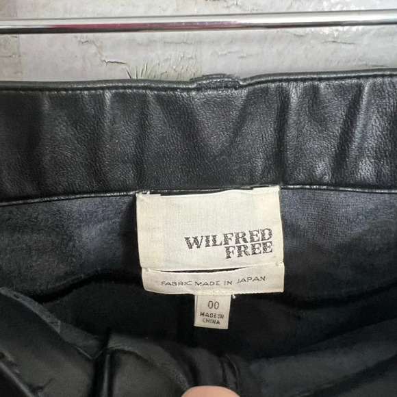 Aritzia wilfred free faux black leather pants size  00 - Picture 8 of 8